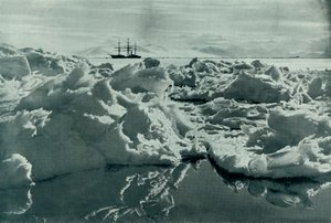 La Terra Nova nel McMurdo Sound, c1910-1913, 1913 da Herbert Ponting