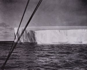 "Avvistarono il loro primo iceberg" da Herbert Ponting