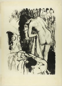 Donna nuda in piedi che si asciuga