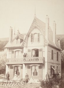 Senza titolo (Ritratto di famiglia - persone con casa) da Hippolyte Bayard