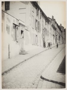 Una strada a Montmartre, Parigi, c.1890 da Hippolyte Blancard