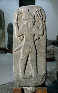 Civiltà ittita: stele in basalto del dio della Tempesta