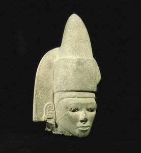 Testa Huaxtec, periodo post-classico (900-1521) da Huaxtec Huaxtec