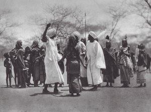 Africa: Danza degli Aulad Hamid da Hugo Adolf Bernatzik