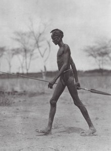 Africa: Guerriero Dinka con lancia