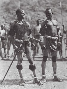 Africa: ballerini con sonagli Nuba da Hugo Adolf Bernatzik