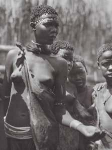 Africa: Ragazze Shilluk