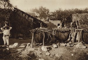 Messico: Mezcal, Destilleria de aguardiente (foto b/n) da Hugo Brehme