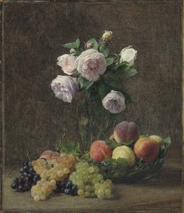 Vaso di rose, pesche e uva