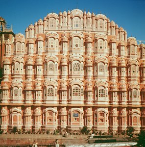 Hawa Mahal (Palazzo dei Venti) costruito nel 1799 da Indian School