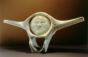 Testa di Giano, da Cape Dorset (vertebra di balena) da Inuit School