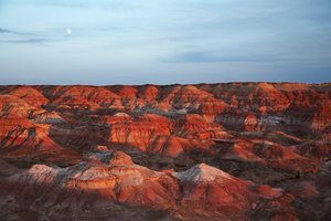 Rocce colorate vicino a Wu Cai Wan nel deserto del Gobi, Xinjiang, Cina occidentale, 2007