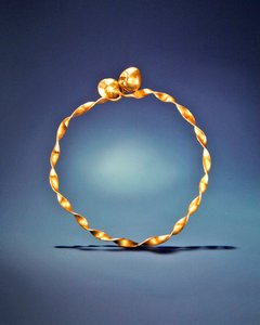 Collare intrecciato, Ardnaglug, Contea di Roscommon, Prima Età del Ferro