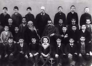 Benito Mussolini alla scuola elementare (ritratto) da Italian Photographer