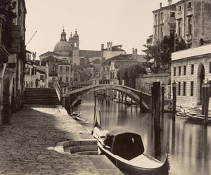 Ponte sul Rio Ognissanti a Venezia, c.1875 da Italian Photographer