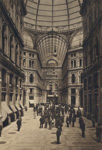 Napoli: Interno Galleria Umberto I da Italian Photographer