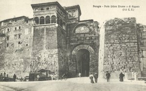 Perugia, Italia, Porta Urbica Etrusca o di Augusto da Italian Photographer