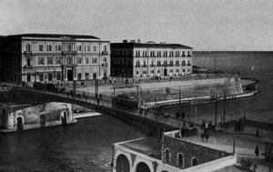 Taranto, Corso due Mari, Ponte girevole da Italian Photographer