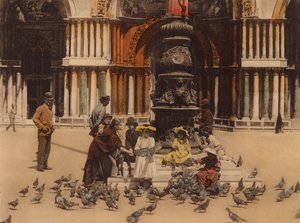 Venezia / Venice: Piccioni (coloured photo) da Italian Photographer