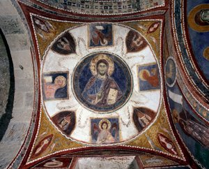 Cristo che benedice circondato dai simboli degli evangelisti. Affresco del XIII secolo, scuola italiana. Volta 15 della cripta della Cattedrale di Anagni, Italia da Italian School