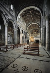 Vista interna della chiesa da Italian School