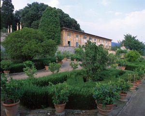 Limonaia e giardino, Villa di Celle