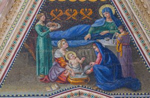 Natività di Maria, mosaico, timpano dell