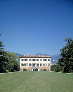 Vista della facciata di Villa reale di Marlia (o Palazzo Orsetti)