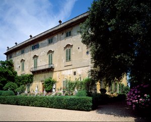 Vista della facciata occidentale della Villa La Pietra