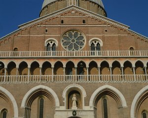 Facciata ovest (dettaglio) da Italian School