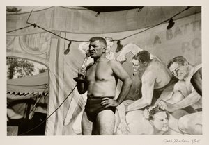 [Uomo con microfono] da Jack Delano