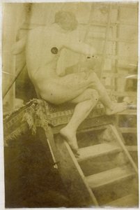 Studio di un modello maschile nudo, visto di schiena e seduto su un gradino nello studio di Jacques de Lalaing da Jacques Lalaing (attributed to)