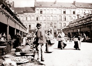 Bancarelle del mercato, Anversa, 1898 da James Batkin