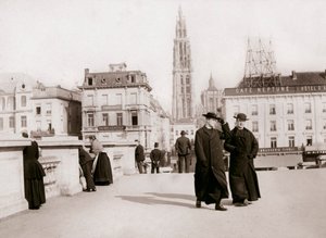 Sacerdoti, Anversa, 1898 da James Batkin
