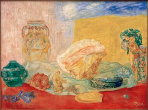 Conchiglie, rose e vasi
