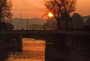 Alba sulla Senna vicino all