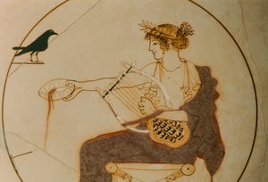 Kylix a fondo bianco decorato con una rappresentazione di Apollo. Il dio è seduto su... da James L Stanfield