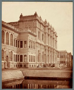 Istanbul. Palazzo Dolmabahçe [Dolmabahçe Sarayı] da James Robertson