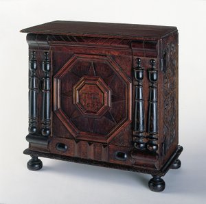 Il mobile intagliato e applicato di Joseph e Bathsheba Pope, Salem, Massachusetts, 1679