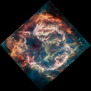 Cassiopea A da James Webb Space Telescope (NASA)