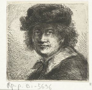 Uomo con cappello e colletto piatto