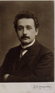Ritratto carte-de-visite di Albert Einstein scattato a Praga nel 1912, 1912