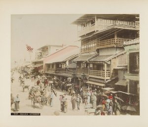 Una strada a Osaka, Giappone (foto colorata a mano)