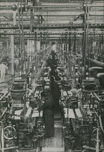 Sviluppo industriale in Oriente da Japanese Photographer