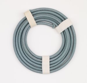 Cordone (himo) per legare nodo ornamentale attraverso anse del vaso in stile gyō, fine XIX-inizio XX secolo da Japanese School