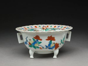 Ciotola Koro con coperchio piatto, ceramica Kakiemon da Japanese School