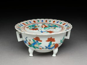 Ciotola Koro con coperchio piatto, ceramica Kakiemon, 1680-1700 da Japanese School