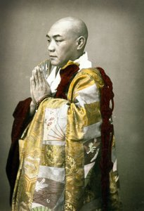 Ritratto di un sacerdote shintoista