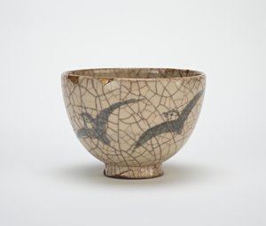 Ciotola da Tè con disegno di piviere, ceramica correlata a Kyoto, metà 19° secolo da Japanese School