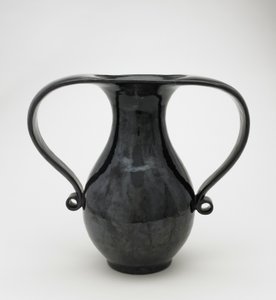 Vaso in forma di mimikuchi, Seto, periodo Edo o era Meiji da Japanese School